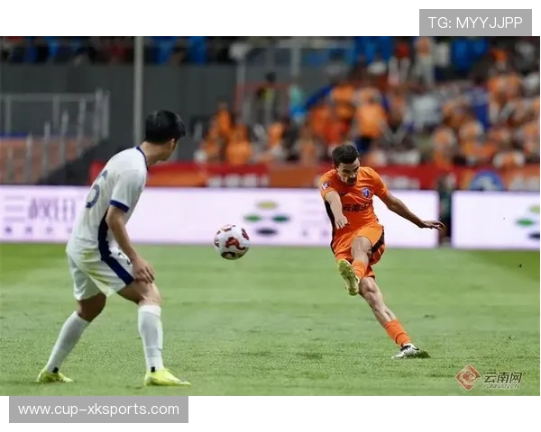 云南玉昆边路推进的节奏令整场比赛加速